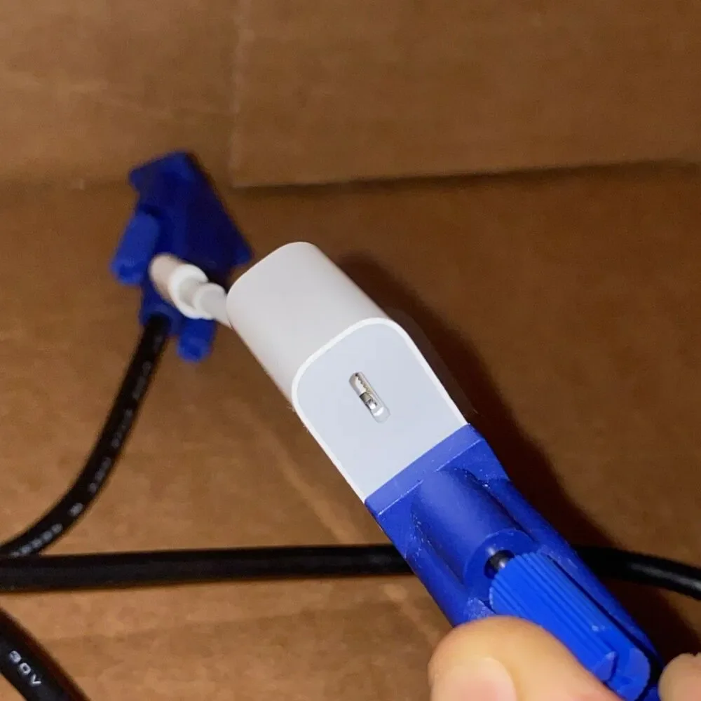 OEM Apple A1439 Lightning to VGA Adapter MD825ZM/A W VGA Cable Combo